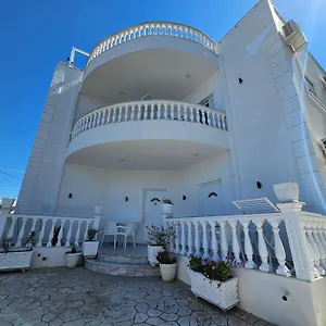 villa-a-a.albaniahotels.org/